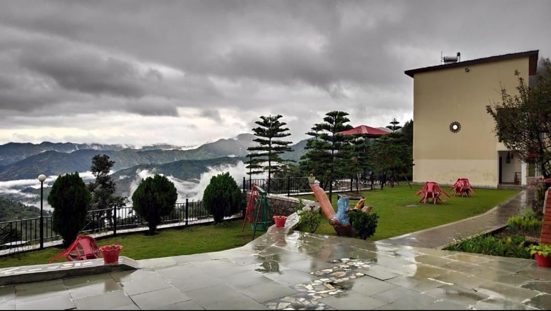 Mist N Meadows Resort Rājgarh Εξωτερικό φωτογραφία