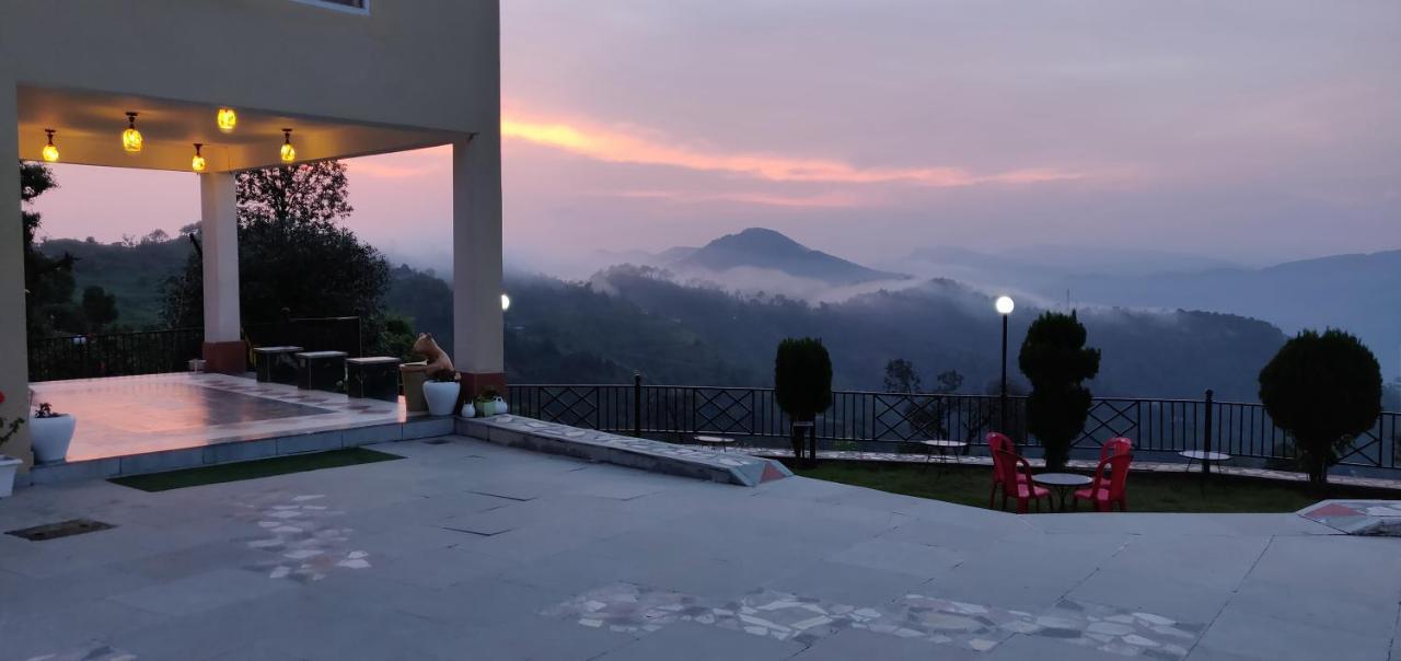Mist N Meadows Resort Rājgarh Εξωτερικό φωτογραφία